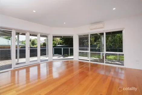 Property photo of 27 Coral Close Rosebud VIC 3939
