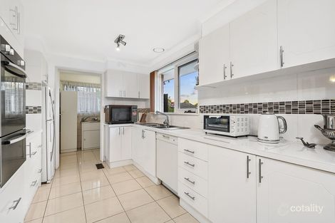 Property photo of 4 Wilkinson Way Endeavour Hills VIC 3802
