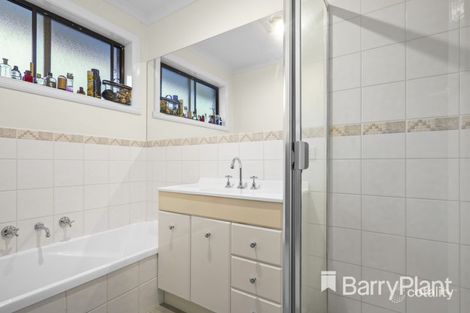 Property photo of 1/16 Lena Grove Ringwood VIC 3134
