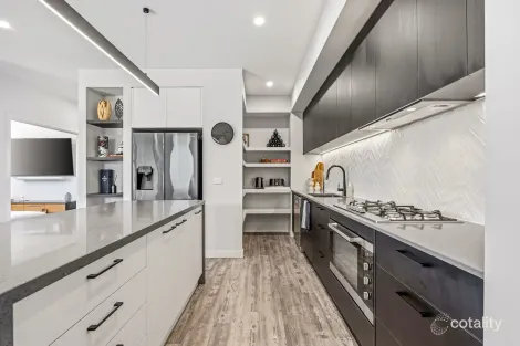 Property photo of 3 Lovering Way Lucas VIC 3350