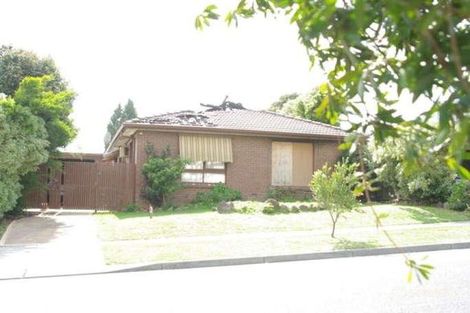 99 Sydney Parkinson Ave, Endeavour Hills, VIC 3802