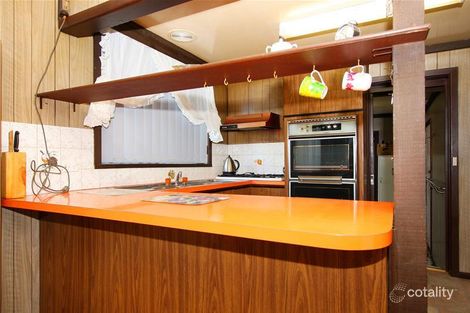 Property photo of 2 Wattle Grove Reservoir VIC 3073