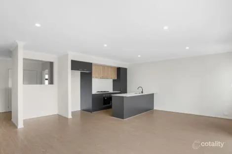 Property photo of 5 Eaglemont Drive Strathtulloh VIC 3338