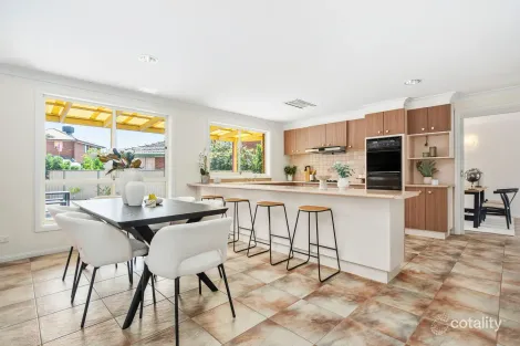 Property photo of 10 Schneider Crescent Clarinda VIC 3169