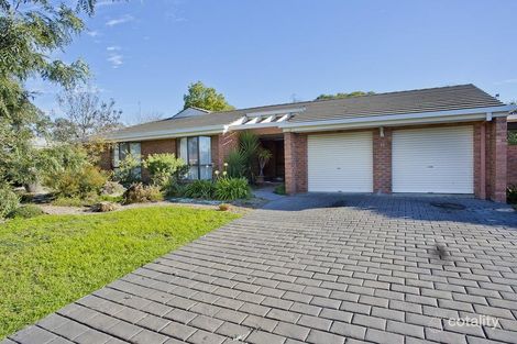 11 Hollywood Ct, Strathdale, VIC 3550