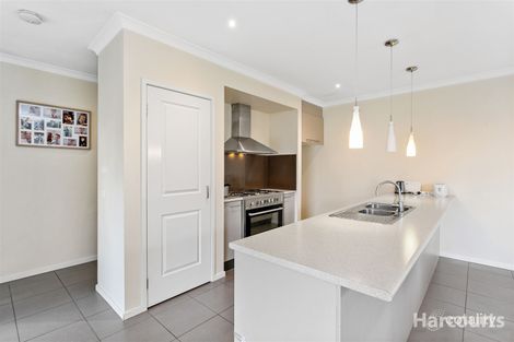 Property photo of 5 Jefferson Avenue Cranbourne North VIC 3977