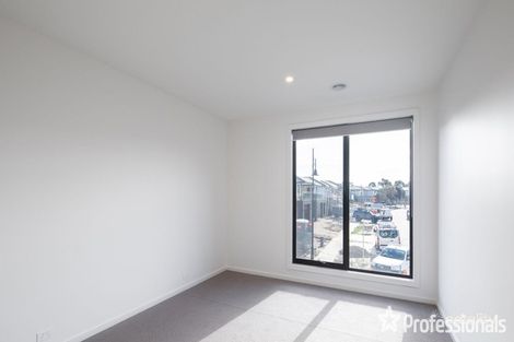 Property photo of 1 Azure Crescent Keysborough VIC 3173