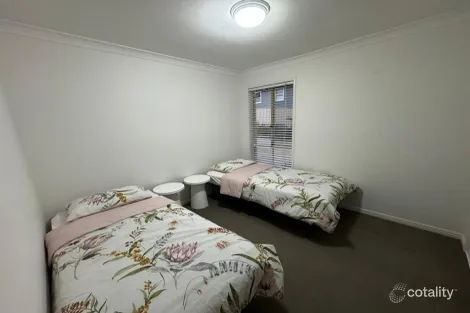 Property photo of 2/497 Pine Ridge Road Runaway Bay QLD 4216