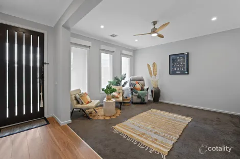 Property photo of 7 Violet Street Bunyip VIC 3815
