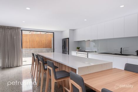 Property photo of 2/38 Fitzroy Place Dynnyrne TAS 7005