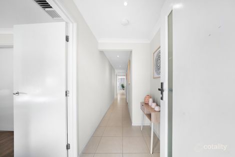 Property photo of 17 Bindarri Road Manor Lakes VIC 3024