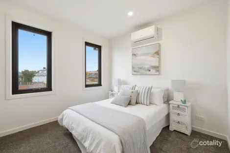 Property photo of 2/40 Hall Road Carrum Downs VIC 3201