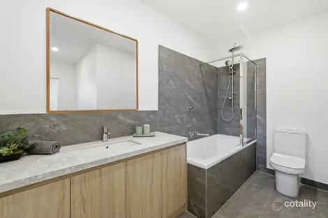 Property photo of 2/40 Hall Road Carrum Downs VIC 3201