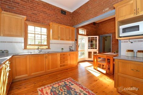Property photo of 30 Collins Street Turvey Park NSW 2650