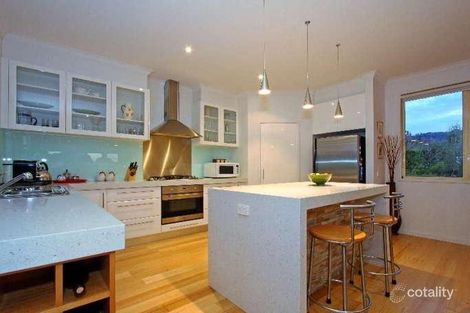 Property photo of 19 McCulloch Street Dromana VIC 3936