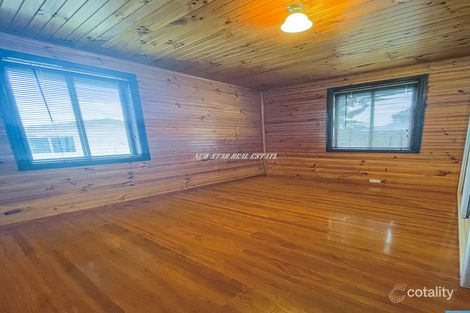 Property photo of 10 Sadleir Avenue Sadleir NSW 2168