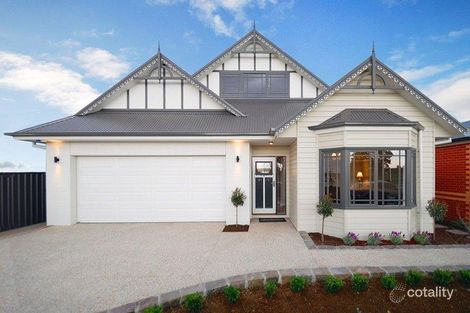 Property photo of 9 Fortuna Crescent Cranbourne West VIC 3977