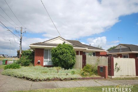 Property photo of 1/3 Navarre Drive Cranbourne West VIC 3977