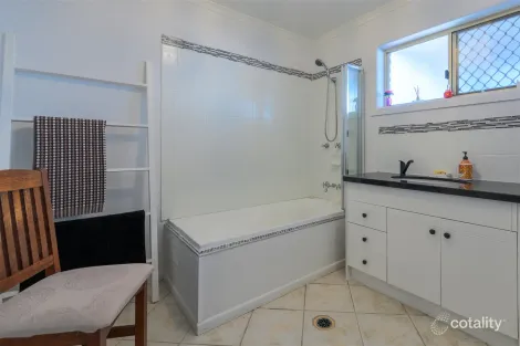 Property photo of 46 Booth Avenue Tannum Sands QLD 4680