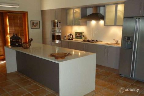 Property photo of 10 Mary Street Labrador QLD 4215