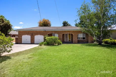 56 Balmoral Cres, Lake Albert, NSW 2650