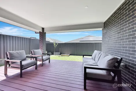 Property photo of 164 Waterside Drive Fletcher NSW 2287