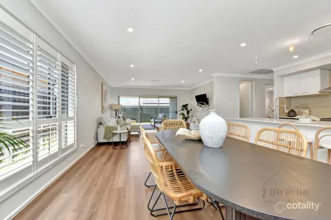 Property photo of 164 Waterside Drive Fletcher NSW 2287