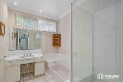 Property photo of 21 Stableford Avenue Glen Waverley VIC 3150