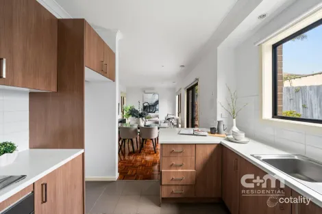 Property photo of 4/25 Devon Road Pascoe Vale VIC 3044