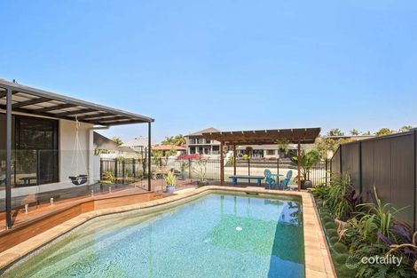 9 Flamingo Key, Broadbeach Waters, QLD 4218