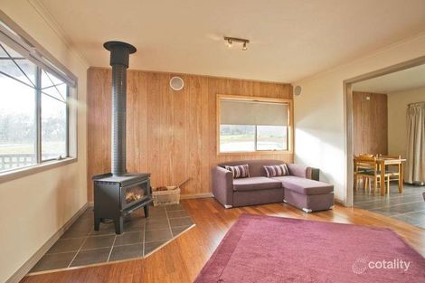 Property photo of 2 Cornwall Park Court Toolern Vale VIC 3337