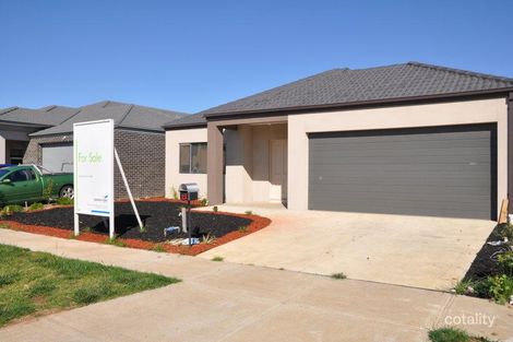 Property photo of 21 Windrest Way Point Cook VIC 3030