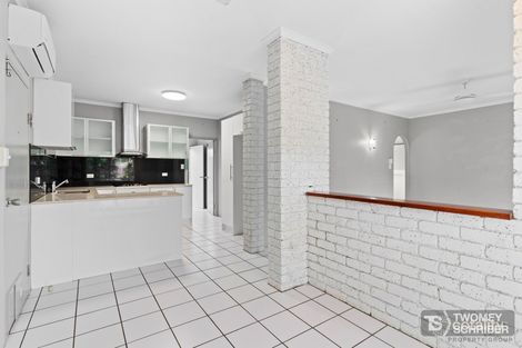 2/28 Valmadre St, Caravonica, QLD 4878