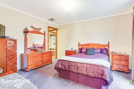 Property photo of 10 Mikkell Court Pakenham VIC 3810