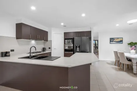 Property photo of 48 Ferndown Drive Cranbourne VIC 3977