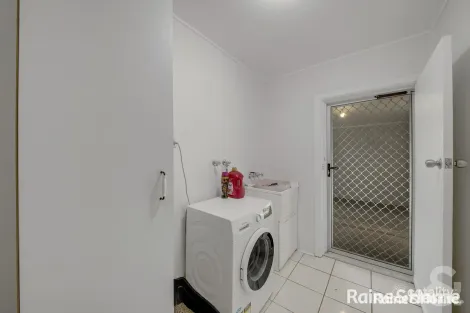 Property photo of 14 Balfour Street Mount Larcom QLD 4695