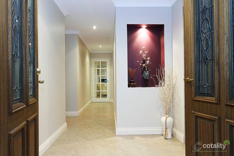 Property photo of 22 Saligna Bend Wattle Grove WA 6107