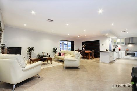 Property photo of 22 Saligna Bend Wattle Grove WA 6107
