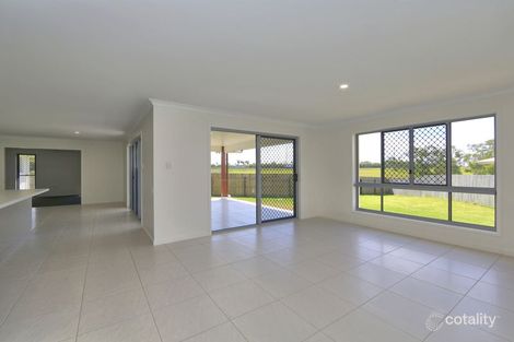 Property photo of 5 Pristine Close Ashfield QLD 4670