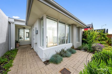Property photo of 43 Sawtooth Bend Banksia Grove WA 6031