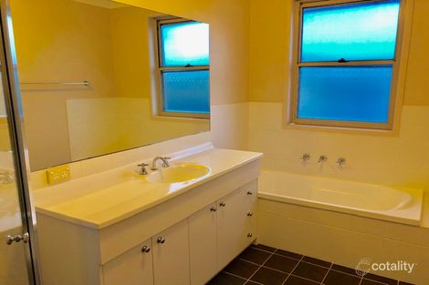 Property photo of 6 Greenwich Walk Campbelltown NSW 2560