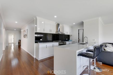 Property photo of 31 Taworri Crescent Werribee VIC 3030