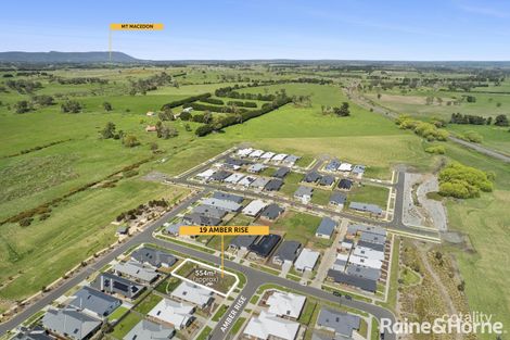 Property photo of 19 Amber Rise Kyneton VIC 3444
