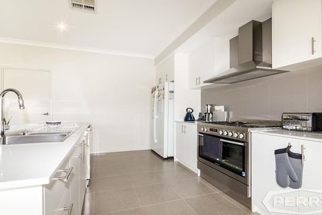 Property photo of 5 Indoon Way Lakelands WA 6180