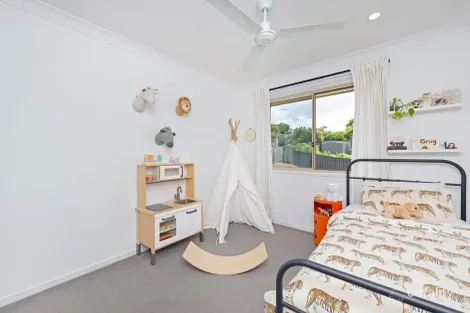 Property photo of 1/10 Amaray Drive Upper Coomera QLD 4209