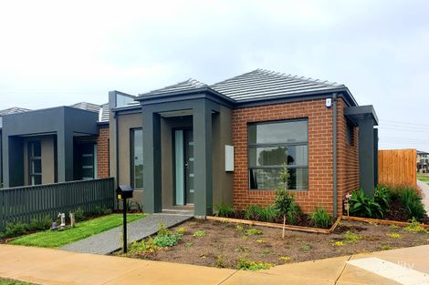8/17 Woodcrest Way, Wollert, VIC 3750