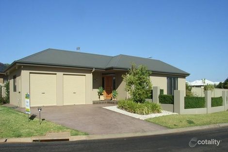 Property photo of 10 Crump Close Griffith NSW 2680