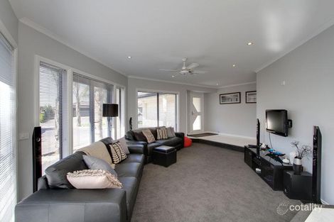 Property photo of 15 Barton Place Traralgon VIC 3844