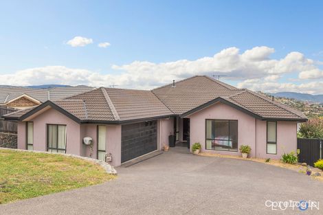 20 Olive Pink Cres, Banks, ACT 2906