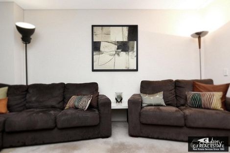 Property photo of 2/7 Blaxland Avenue Newington NSW 2127